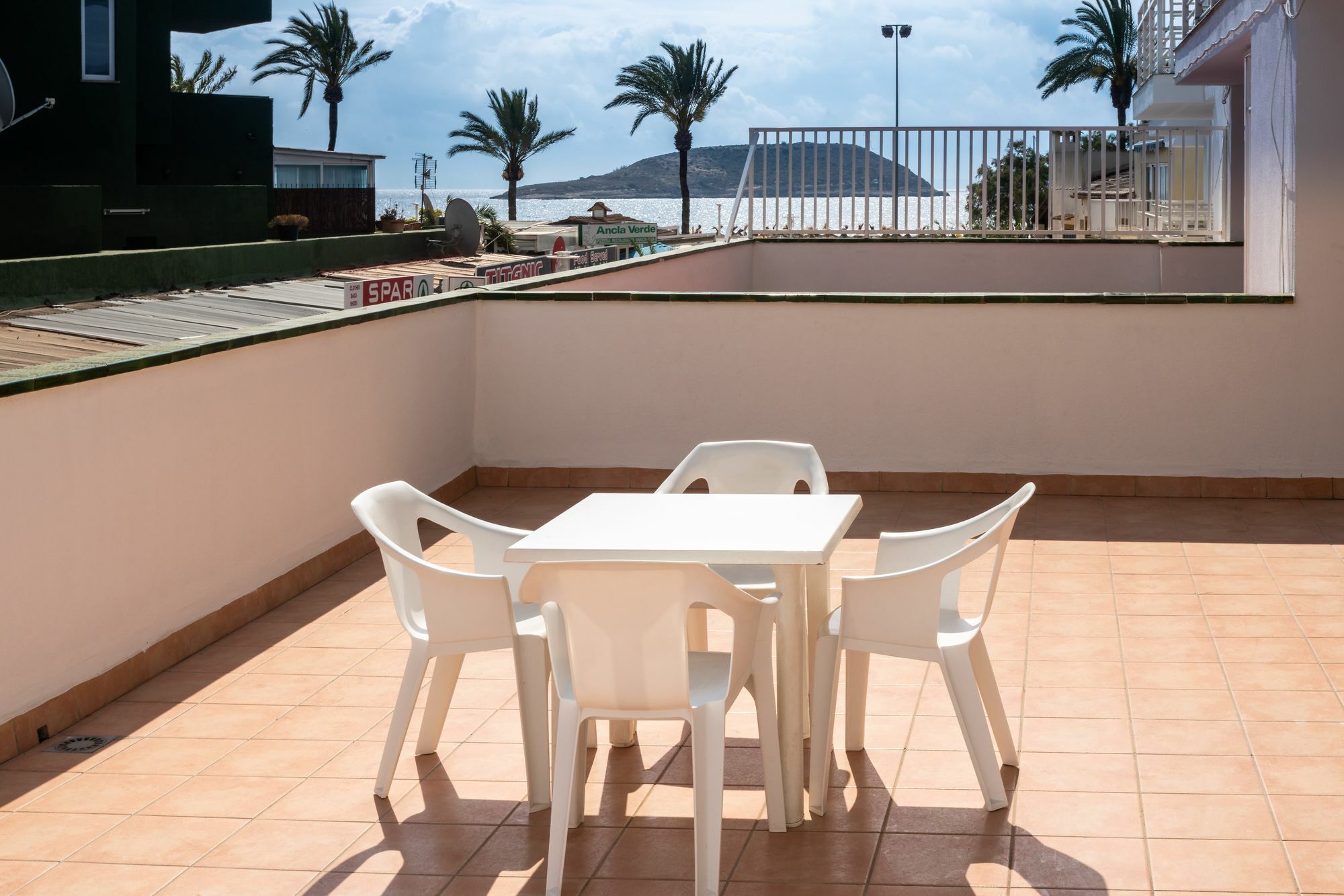 Neighbours Apartments Magaluf  Buitenkant foto