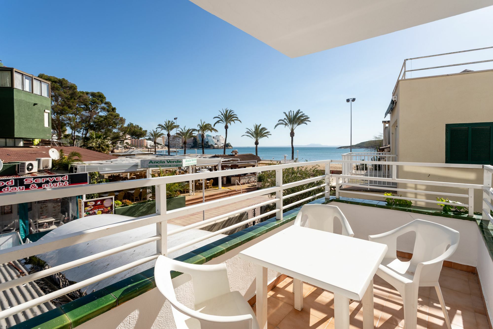 Neighbours Apartments Magaluf  Buitenkant foto